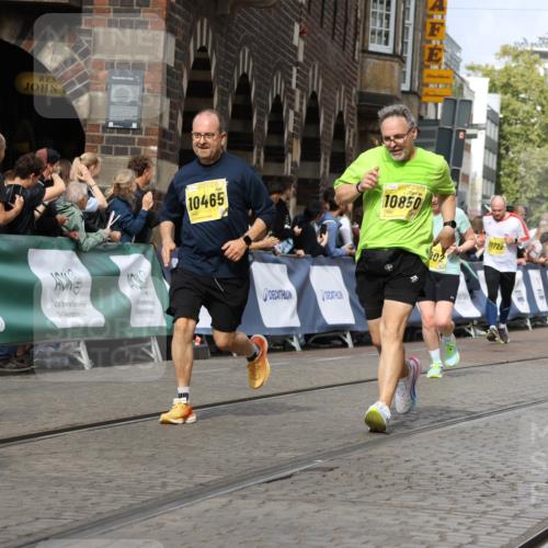 13.09.2026 - 21. swb-Marathon Bremen Strokosch-Dieckow http://msf.ph/oto/10381927 13.09.2026 11:05:09 Ziel 10198, 10283, 10315, 10481, 10729, 10741, 10855, 10856, 10940, 11006, 11133, 11272, 11364, 11366, 11395, 11518, 11592, 11705, 11757, 11939, 12005, 12235, 12420, 12493, 12495, 12498, 12500, 12502, 12563, 10411, 10576, 10697, 10717, 10802, 10995, 11102, 11157, 11218, 11326, 11334, 11616, 12011, 12079, 12080 meine-sportfotos.de