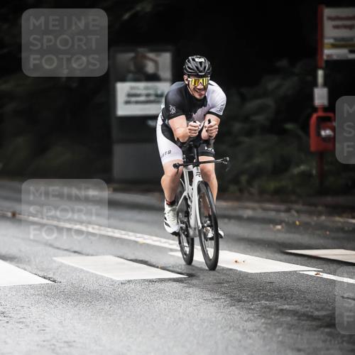13.09.2026 - Stadtparktriathlon H.Heesch http://msf.ph/oto/10381937 13.09.2026 12:28:35 Radfahren 975, 998, 1087, 1120 meine-sportfotos.de