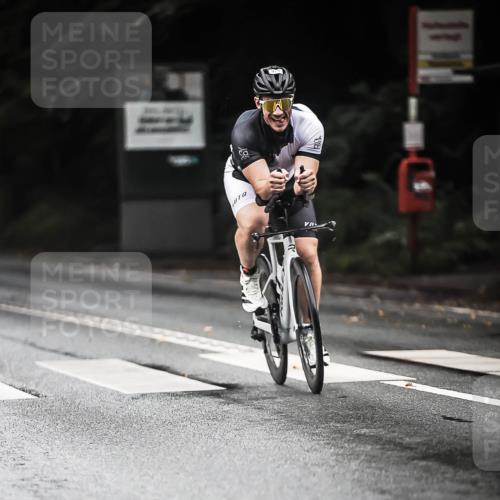 13.09.2026 - Stadtparktriathlon H.Heesch http://msf.ph/oto/10381940 13.09.2026 12:28:35 Radfahren 975, 998, 1087, 1120 meine-sportfotos.de