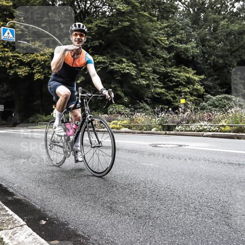 13.09.2026 - Stadtparktriathlon H.Heesch http://msf.ph/oto/10381945 13.09.2026 11:03:52 Radfahren 480, 493, 498, 653, 685, 694 meine-sportfotos.de