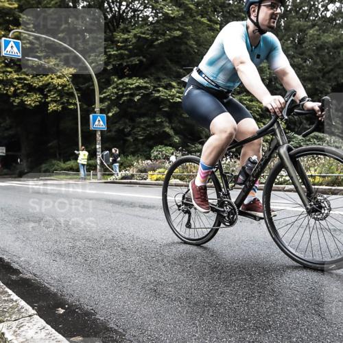 13.09.2026 - Stadtparktriathlon H.Heesch http://msf.ph/oto/10381954 13.09.2026 11:04:02 Radfahren 536, 643, 688 meine-sportfotos.de