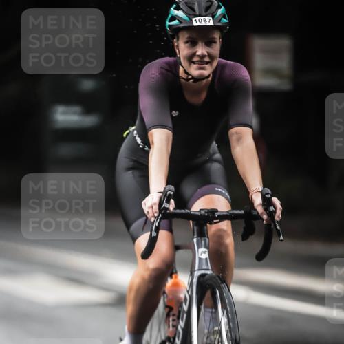 13.09.2026 - Stadtparktriathlon H.Heesch http://msf.ph/oto/10381970 13.09.2026 12:28:37 Radfahren 975, 998, 1087 meine-sportfotos.de