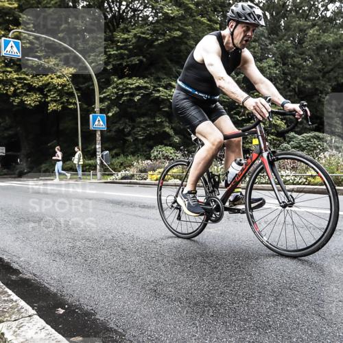13.09.2026 - Stadtparktriathlon H.Heesch http://msf.ph/oto/10381977 13.09.2026 11:04:19 Radfahren 408, 636 meine-sportfotos.de