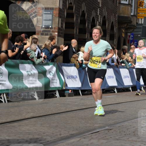 13.09.2026 - 21. swb-Marathon Bremen Strokosch-Dieckow http://msf.ph/oto/10381981 13.09.2026 11:05:11 Ziel 10198, 10283, 10315, 10465, 10481, 10729, 10741, 10850, 10855, 10856, 10940, 10975, 11006, 11133, 11272, 11366, 11395, 11518, 11705, 11757, 11939, 12005, 12235, 12420, 12493, 12495, 12498, 12500, 12502, 12522, 12563, 10411, 10576, 10697, 10717, 10802, 10995, 11102, 11146, 11157, 11218, 11326, 11334, 11394, 11616, 12011, 12079, 12080, 12251 meine-sportfotos.de