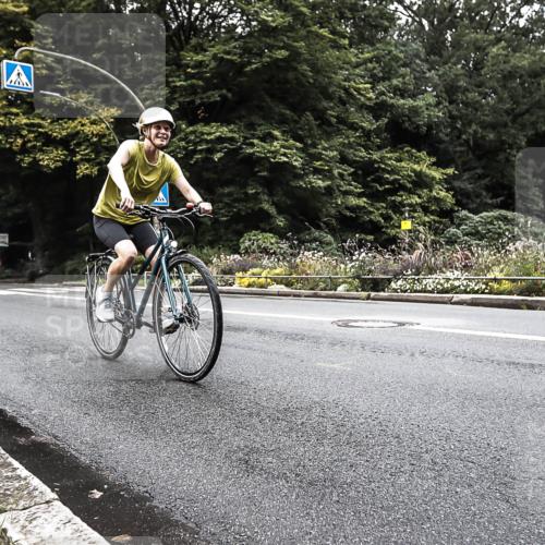 13.09.2026 - Stadtparktriathlon H.Heesch http://msf.ph/oto/10381984 13.09.2026 11:04:21 Radfahren 408, 636 meine-sportfotos.de