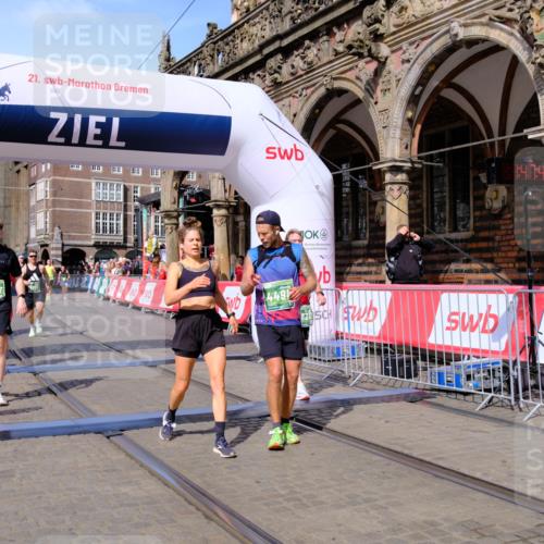 13.09.2026 - 21. swb-Marathon Bremen Tim E. http://msf.ph/oto/10381985 13.09.2026 13:18:04 Ziel 771, 948, 1297, 2001, 2125, 2234, 2812, 3051, 3192, 3760, 4286, 4374, 4498, 4499, 4620, 5530, 5817, 5935, 8250, 9400, 9505, 9595, 9596, 13041, 13107 meine-sportfotos.de