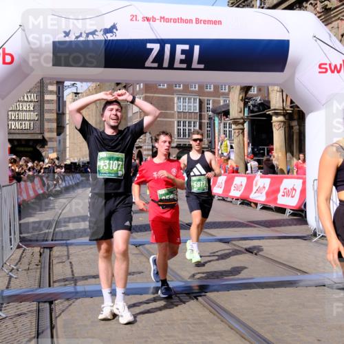 13.09.2026 - 21. swb-Marathon Bremen Tim E. http://msf.ph/oto/10382037 13.09.2026 13:18:06 Ziel 771, 948, 1297, 1797, 2001, 2125, 2234, 2812, 3051, 3192, 3760, 4286, 4374, 4498, 4499, 4620, 5530, 5817, 5935, 8869, 9400, 9505, 9595, 9596, 9837, 13041, 13107 meine-sportfotos.de