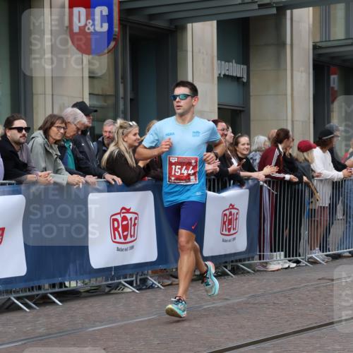 13.09.2026 - 21. swb-Marathon Bremen Strokosch-Dieckow http://msf.ph/oto/10382054 13.09.2026 12:45:21 Ziel 2032, 322, 1187, 1544, 1840 meine-sportfotos.de