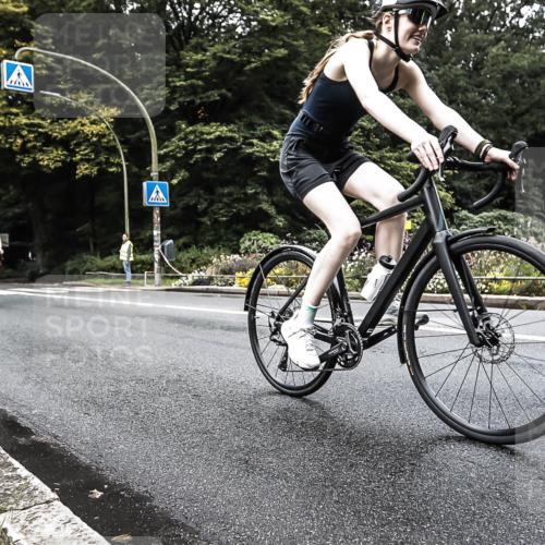 13.09.2026 - Stadtparktriathlon H.Heesch http://msf.ph/oto/10382065 13.09.2026 11:05:29 Radfahren 361, 523, 635, 644 meine-sportfotos.de
