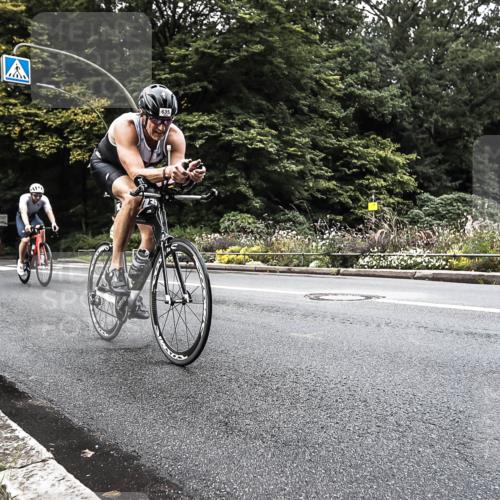 13.09.2026 - Stadtparktriathlon H.Heesch http://msf.ph/oto/10382082 13.09.2026 11:05:31 Radfahren 361, 523, 635, 644 meine-sportfotos.de