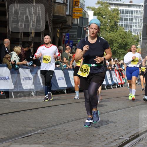 13.09.2026 - 21. swb-Marathon Bremen Strokosch-Dieckow http://msf.ph/oto/10382104 13.09.2026 11:05:13 Ziel 10198, 10283, 10315, 10465, 10729, 10741, 10850, 10855, 10856, 10940, 10975, 11006, 11133, 11272, 11366, 11395, 11518, 11705, 11757, 11939, 12002, 12005, 12235, 12420, 12493, 12495, 12498, 12500, 12502, 12522, 12563, 10186, 10411, 10432, 10576, 10697, 10717, 10802, 11146, 11326, 11334, 11394, 11571, 11572, 12011, 12055, 12079, 12080, 12251 meine-sportfotos.de