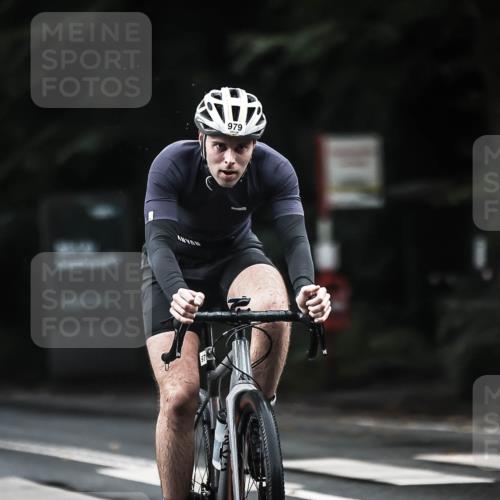 13.09.2026 - Stadtparktriathlon H.Heesch http://msf.ph/oto/10382154 13.09.2026 12:29:06 Radfahren 949, 979, 1006, 1050, 1072, 1242 meine-sportfotos.de