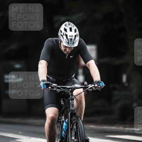13.09.2026 - Stadtparktriathlon H.Heesch http://msf.ph/oto/10382176 13.09.2026 12:29:09 Radfahren 949, 979, 1072, 1128, 1242 meine-sportfotos.de