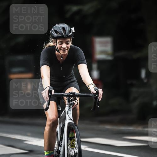 13.09.2026 - Stadtparktriathlon H.Heesch http://msf.ph/oto/10382185 13.09.2026 12:29:10 Radfahren 949, 979, 1072, 1128, 1242 meine-sportfotos.de