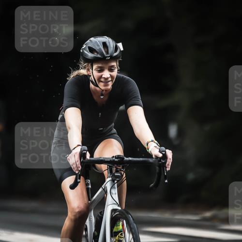 13.09.2026 - Stadtparktriathlon H.Heesch http://msf.ph/oto/10382187 13.09.2026 12:29:11 Radfahren 949, 979, 1072, 1128, 1242 meine-sportfotos.de