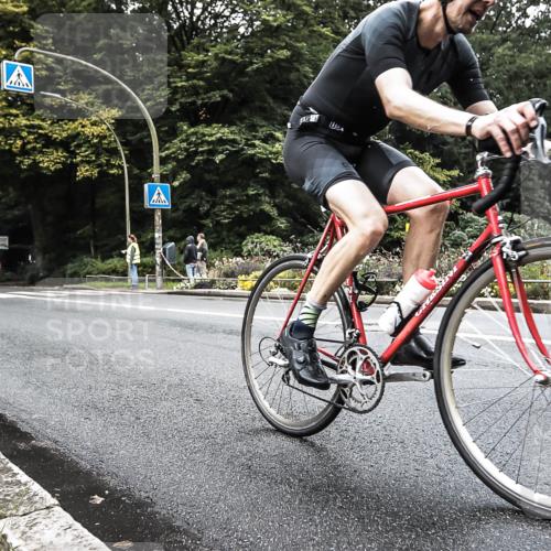 13.09.2026 - Stadtparktriathlon H.Heesch http://msf.ph/oto/10382190 13.09.2026 11:06:11 Radfahren 376, 582, 665, 696 meine-sportfotos.de
