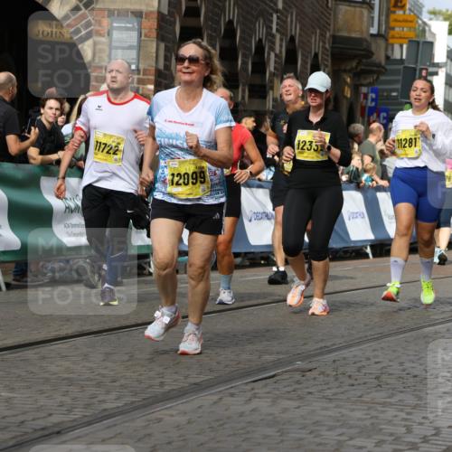 13.09.2026 - 21. swb-Marathon Bremen Strokosch-Dieckow http://msf.ph/oto/10382193 13.09.2026 11:05:16 Ziel 10198, 10283, 10315, 10465, 10729, 10741, 10850, 10855, 10856, 10940, 10975, 11006, 11133, 11272, 11395, 11518, 11757, 11939, 12002, 12005, 12064, 12235, 12420, 12493, 12495, 12498, 12500, 12502, 12522, 12563, 10186, 10411, 10432, 10717, 10802, 11146, 11314, 11334, 11387, 11394, 11521, 11571, 11572, 12055, 12251, 12330 meine-sportfotos.de