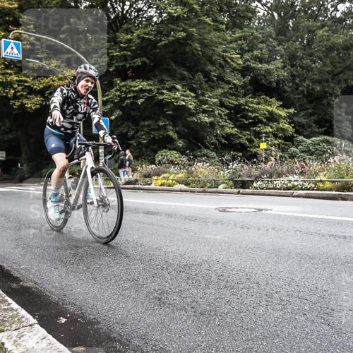 13.09.2026 - Stadtparktriathlon H.Heesch http://msf.ph/oto/10382194 13.09.2026 11:06:12 Radfahren 376, 582, 665, 687, 696 meine-sportfotos.de