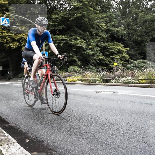 13.09.2026 - Stadtparktriathlon H.Heesch http://msf.ph/oto/10382201 13.09.2026 11:06:14 Radfahren 376, 665, 687, 696 meine-sportfotos.de