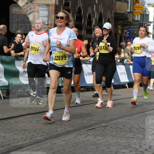13.09.2026 - 21. swb-Marathon Bremen Strokosch-Dieckow http://msf.ph/oto/10382206 13.09.2026 11:05:16 Ziel 10198, 10283, 10315, 10465, 10729, 10741, 10850, 10855, 10856, 10940, 10975, 11006, 11133, 11272, 11395, 11518, 11757, 11939, 12002, 12005, 12064, 12235, 12420, 12493, 12495, 12498, 12500, 12502, 12522, 12563, 10186, 10411, 10432, 10717, 10802, 11146, 11314, 11334, 11387, 11394, 11521, 11571, 11572, 12055, 12251, 12330 meine-sportfotos.de