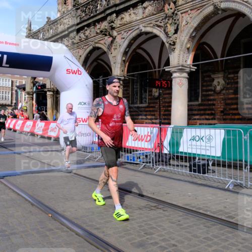 13.09.2026 - 21. swb-Marathon Bremen Tim E. http://msf.ph/oto/10382207 13.09.2026 13:18:19 Ziel 948, 1631, 1797, 1872, 2001, 2260, 2634, 2671, 3192, 3241, 3514, 3634, 4131, 4733, 5292, 5695, 5935, 5948, 6152, 6290, 6448, 8094, 8805, 8869, 8943, 8944, 9595, 9596, 9609, 9837, 13041 meine-sportfotos.de
