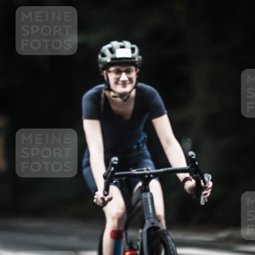 13.09.2026 - Stadtparktriathlon H.Heesch http://msf.ph/oto/10382217 13.09.2026 12:29:14 Radfahren 949, 957, 1072, 1128, 1242 meine-sportfotos.de