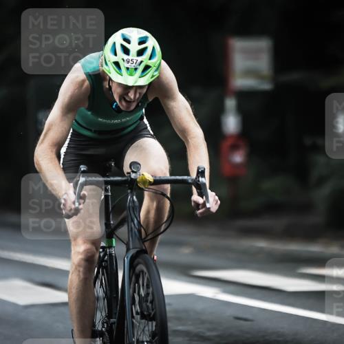 13.09.2026 - Stadtparktriathlon H.Heesch http://msf.ph/oto/10382231 13.09.2026 12:29:19 Radfahren 957, 1035, 1076, 1123, 1128 meine-sportfotos.de