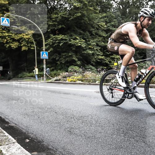13.09.2026 - Stadtparktriathlon H.Heesch http://msf.ph/oto/10382259 13.09.2026 11:07:01 Radfahren 478, 584 meine-sportfotos.de