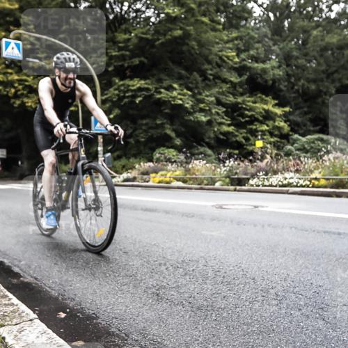 13.09.2026 - Stadtparktriathlon H.Heesch http://msf.ph/oto/10382280 13.09.2026 11:07:19 Radfahren 469, 586, 639, 677 meine-sportfotos.de