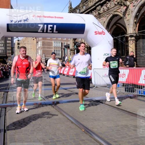 13.09.2026 - 21. swb-Marathon Bremen Tim E. http://msf.ph/oto/10382281 13.09.2026 13:18:22 Ziel 948, 1631, 1797, 1872, 2001, 2260, 2634, 2671, 3241, 3458, 3514, 3634, 4131, 4733, 5292, 5695, 5935, 5948, 6152, 6290, 6448, 8094, 8805, 8869, 8943, 8944, 9134, 9595, 9596, 9609, 9837, 10065, 13041 meine-sportfotos.de