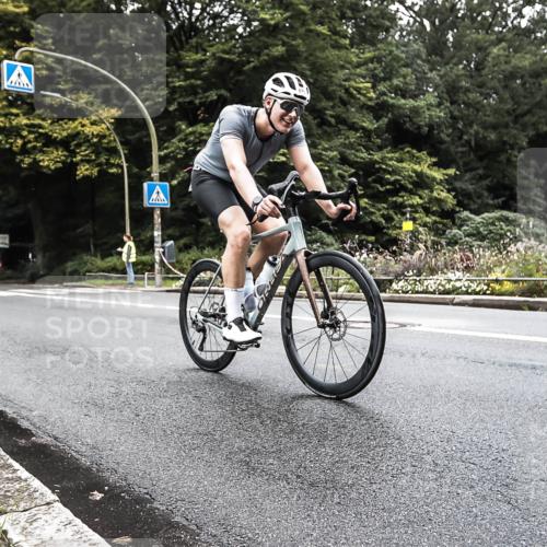13.09.2026 - Stadtparktriathlon H.Heesch http://msf.ph/oto/10382296 13.09.2026 11:07:23 Radfahren 469, 518, 575, 586, 639, 678, 699 meine-sportfotos.de