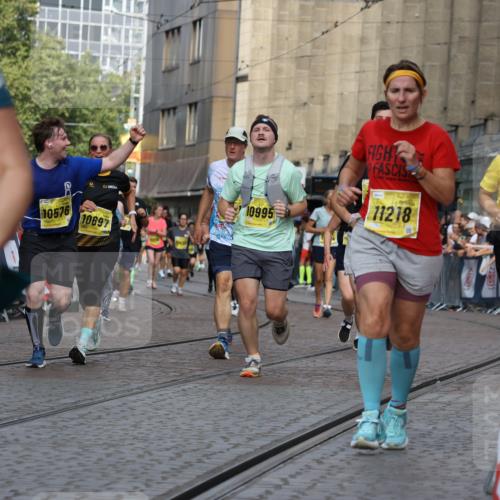 13.09.2026 - 21. swb-Marathon Bremen Strokosch-Dieckow http://msf.ph/oto/10382309 13.09.2026 11:05:19 Ziel 10315, 10370, 10465, 10718, 10729, 10741, 10850, 10855, 10856, 10975, 11105, 11133, 11272, 11281, 11395, 11518, 11757, 11900, 11939, 12002, 12064, 12099, 12235, 12335, 12420, 12493, 12495, 12498, 12500, 12502, 12522, 12563, 10186, 10432, 10717, 11146, 11314, 11334, 11387, 11394, 11521, 11571, 11572, 11724, 11892, 12055, 12251, 12273, 12330, 12362 meine-sportfotos.de
