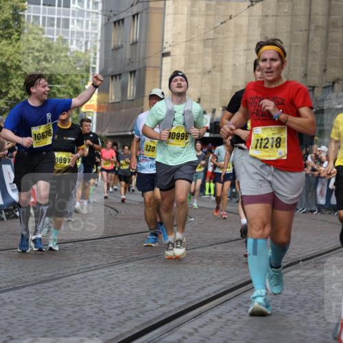 13.09.2026 - 21. swb-Marathon Bremen Strokosch-Dieckow http://msf.ph/oto/10382332 13.09.2026 11:05:19 Ziel 10315, 10370, 10465, 10718, 10729, 10741, 10850, 10855, 10856, 10975, 11105, 11133, 11272, 11281, 11395, 11518, 11757, 11900, 11939, 12002, 12064, 12099, 12235, 12335, 12420, 12493, 12495, 12498, 12500, 12502, 12522, 12563, 10186, 10432, 10717, 11146, 11314, 11334, 11387, 11394, 11521, 11571, 11572, 11724, 11892, 12055, 12251, 12273, 12330, 12362 meine-sportfotos.de