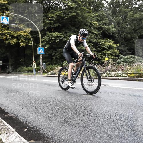 13.09.2026 - Stadtparktriathlon H.Heesch http://msf.ph/oto/10382347 13.09.2026 11:07:52 Radfahren 529, 548, 622, 649 meine-sportfotos.de