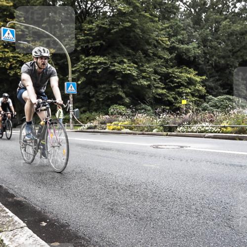 13.09.2026 - Stadtparktriathlon H.Heesch http://msf.ph/oto/10382374 13.09.2026 11:08:14 Radfahren 566, 573, 592 meine-sportfotos.de