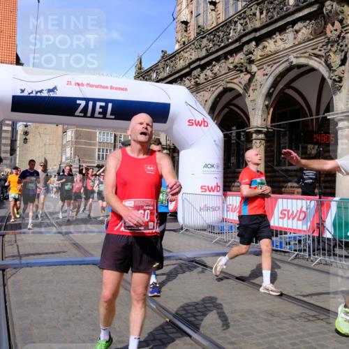 13.09.2026 - 21. swb-Marathon Bremen Tim E. http://msf.ph/oto/10382394 13.09.2026 13:18:27 Ziel 1631, 1872, 2260, 2634, 2671, 3241, 3458, 3514, 3634, 4131, 4733, 5292, 5695, 5948, 6152, 6290, 6448, 7954, 8094, 8805, 8943, 8944, 9134, 9609, 10065 meine-sportfotos.de