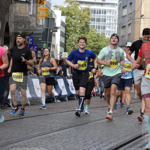 13.09.2026 - 21. swb-Marathon Bremen Strokosch-Dieckow http://msf.ph/oto/10382395 13.09.2026 11:05:21 Ziel 10315, 10370, 10465, 10718, 10729, 10741, 10800, 10850, 10855, 10856, 10975, 11105, 11133, 11272, 11281, 11395, 11518, 11584, 11722, 11757, 11900, 11939, 12002, 12064, 12099, 12235, 12335, 12420, 12522, 10186, 10259, 10260, 10432, 10717, 10864, 11146, 11314, 11334, 11387, 11394, 11520, 11521, 11571, 11572, 11724, 11791, 11892, 12055, 12251, 12273, 12330, 12362 meine-sportfotos.de