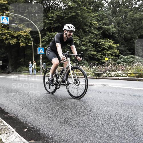 13.09.2026 - Stadtparktriathlon H.Heesch http://msf.ph/oto/10382411 13.09.2026 11:08:28 Radfahren 569, 579, 626, 662, 663 meine-sportfotos.de