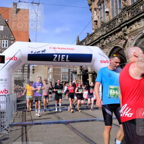 13.09.2026 - 21. swb-Marathon Bremen Tim E. http://msf.ph/oto/10382413 13.09.2026 13:18:28 Ziel 1631, 1872, 2260, 2671, 3241, 3458, 3514, 3634, 4131, 4733, 5292, 5695, 5948, 6152, 6290, 6448, 7954, 8094, 8943, 8944, 9134, 9609, 10065 meine-sportfotos.de