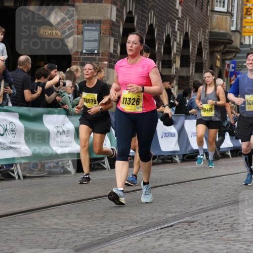 13.09.2026 - 21. swb-Marathon Bremen Strokosch-Dieckow http://msf.ph/oto/10382432 13.09.2026 11:05:22 Ziel 10370, 10465, 10718, 10729, 10741, 10800, 10850, 10855, 10975, 11105, 11133, 11272, 11281, 11518, 11584, 11722, 11900, 11939, 12002, 12064, 12099, 12235, 12335, 12420, 12522, 10186, 10259, 10260, 10432, 10864, 11146, 11314, 11387, 11394, 11520, 11521, 11571, 11572, 11724, 11791, 11892, 11947, 12055, 12251, 12273, 12330, 12362 meine-sportfotos.de