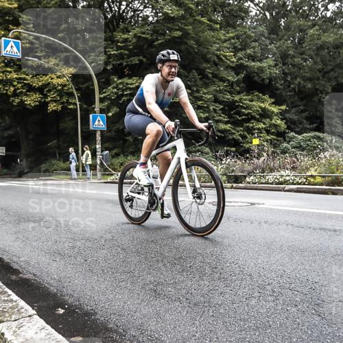 13.09.2026 - Stadtparktriathlon H.Heesch http://msf.ph/oto/10382442 13.09.2026 11:08:40 Radfahren 562, 601, 684, 697 meine-sportfotos.de