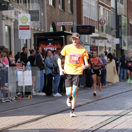 13.09.2026 - 21. swb-Marathon Bremen Strokosch-Dieckow http://msf.ph/oto/10382446 13.09.2026 12:47:47 Ziel 358, 447, 420, 875, 991, 1161, 1783 meine-sportfotos.de