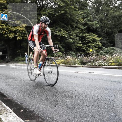 13.09.2026 - Stadtparktriathlon H.Heesch http://msf.ph/oto/10382450 13.09.2026 11:08:41 Radfahren 601, 684, 697 meine-sportfotos.de