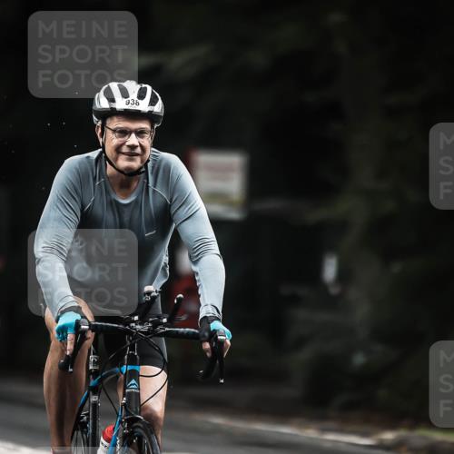 13.09.2026 - Stadtparktriathlon H.Heesch http://msf.ph/oto/10382481 13.09.2026 12:29:45 Radfahren 956, 1057, 1101, 1105, 1179 meine-sportfotos.de