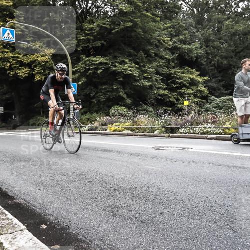 13.09.2026 - Stadtparktriathlon H.Heesch http://msf.ph/oto/10382487 13.09.2026 11:09:02 Radfahren 468, 616 meine-sportfotos.de