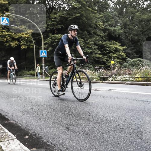 13.09.2026 - Stadtparktriathlon H.Heesch http://msf.ph/oto/10382505 13.09.2026 11:09:11 Radfahren 593, 625, 671 meine-sportfotos.de