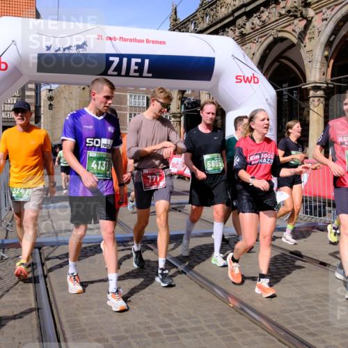 13.09.2026 - 21. swb-Marathon Bremen Tim E. http://msf.ph/oto/10382556 13.09.2026 13:18:32 Ziel 1146, 1419, 1872, 2260, 2671, 3241, 3458, 3514, 3634, 4131, 4733, 5292, 5460, 5695, 6152, 7491, 7954, 8094, 8943, 8944, 9134, 9609, 10065, 13150 meine-sportfotos.de