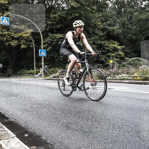 13.09.2026 - Stadtparktriathlon H.Heesch http://msf.ph/oto/10382560 13.09.2026 11:09:40 Radfahren 487, 708, 1798 meine-sportfotos.de