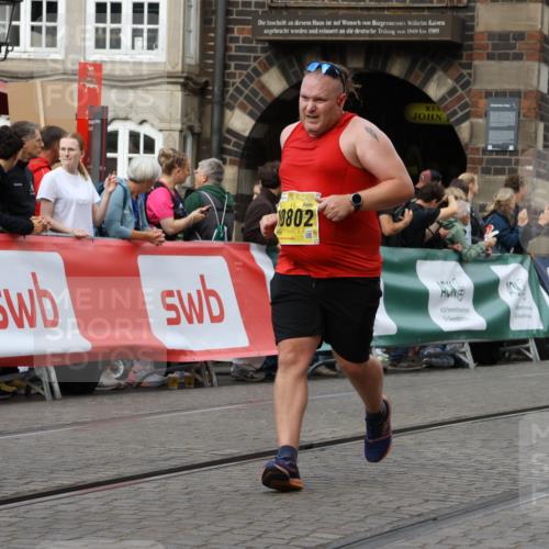 13.09.2026 - 21. swb-Marathon Bremen Strokosch-Dieckow http://msf.ph/oto/10382561 13.09.2026 11:05:28 Ziel 10370, 10411, 10465, 10576, 10697, 10718, 10800, 10802, 10850, 10975, 10995, 11102, 11105, 11157, 11218, 11281, 11326, 11584, 11616, 11722, 11900, 12002, 12011, 12064, 12079, 12080, 12099, 12235, 12335, 12522, 10238, 10259, 10260, 10457, 10864, 11314, 11387, 11520, 11521, 11724, 11791, 11892, 11947, 12156, 12273, 12330, 12362, 12501 meine-sportfotos.de