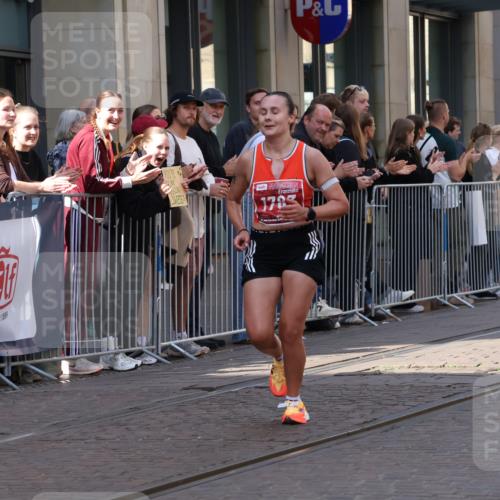 13.09.2026 - 21. swb-Marathon Bremen Strokosch-Dieckow http://msf.ph/oto/10382569 13.09.2026 12:47:53 Ziel 358, 447, 875, 991, 1161, 1783 meine-sportfotos.de